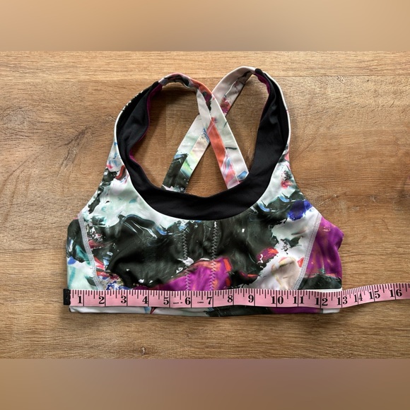 Lululemon Run: Stuff Your Bra II Size 6
Pigment Wave Multi / Black - Picture 8 of 8